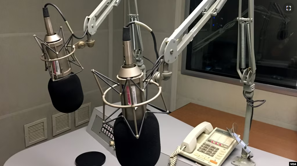 Microphones are seen here in a recording studio on May 2, 2023. A Swiss radio station recently carried out a social experiment on air, testing robot-created content and voicing. (VOA Photo)