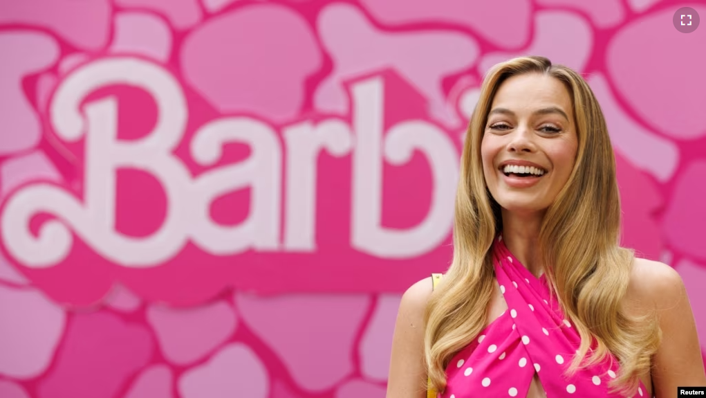 FILE - Actor Margot Robbie is photographed during a photocall for the upcoming Warner Bros. film "Barbie" in Los Angeles, California, U.S., June 25, 2023. (REUTERS/Mike Blake)