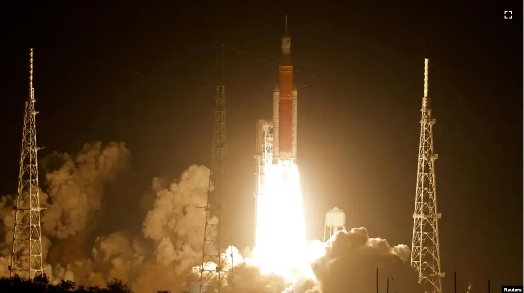 FILE - NASA's Space Launch System (SLS) rocket with the Orion crew capsule, lifts off from launch complex 39-B on the unmanned Artemis I mission to the moon at Cape Canaveral, Florida, U.S. November 16, 2022. (REUTERS/Joe Skipper/File Photo/File Photo)