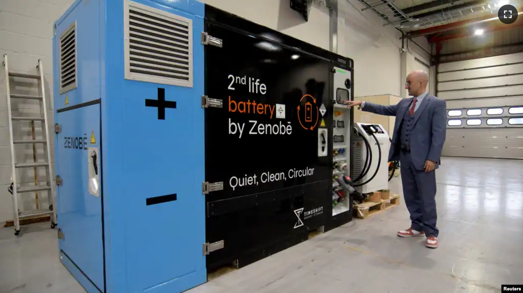 Zenobe's Founder Director Steven Meersman shows off one of the company's second-life battery energy storage units at the startup's innovation centre in Portsmouth, Britain February 20, 2023. (REUTERS/Nick Carey)