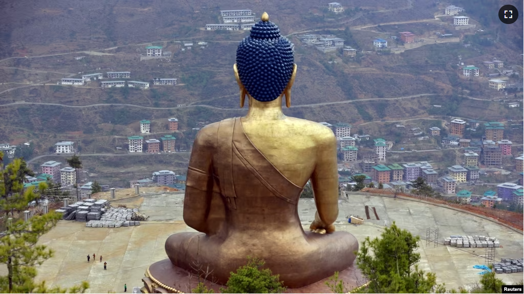 The Buddha Dordenma statue overlooks the town of Thimphu, Bhutan, April 16, 2016. (REUTERS/Cathal McNaughton/File Photo)