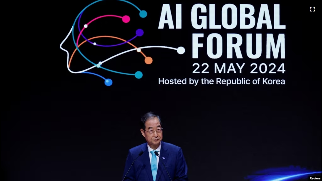 Han Duck-soo, South Korean Prime Minister, gives a speech during the opening ceremony of the AI Global Forum in Seoul, South Korea, May 22, 2024. (REUTERS/Kim Soo-hyeon)