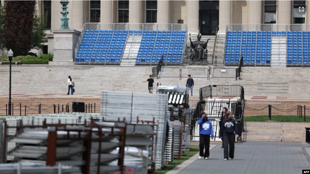 Students walk inside Columbia University in New York City on May 6, 2024. (Photo by CHARLY TRIBALLEAU / AFP)